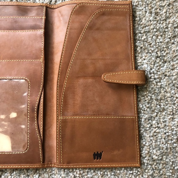 Slim Tan Leather Wallet - Picture 4 of 9